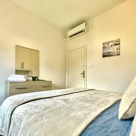 Apartment Fronte Il Trampolino Sul Mare Con A/c *