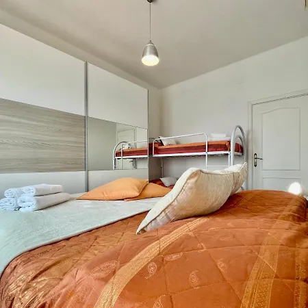 Fronte Il Trampolino Sul Mare Con A/c Apartment